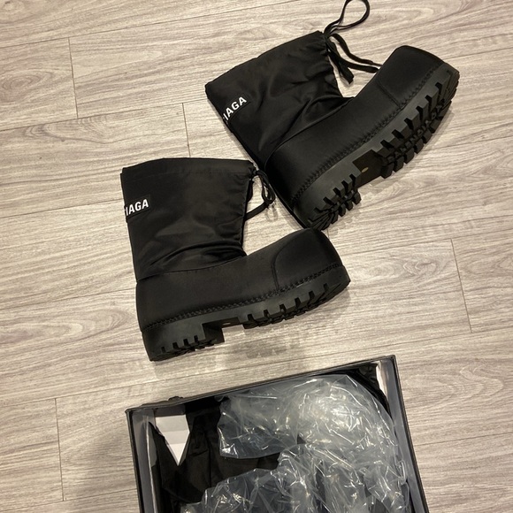 BALENCIAGA SKI BOOTS - Picture 3 of 5